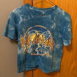 Def Leppard cropped t-shirt